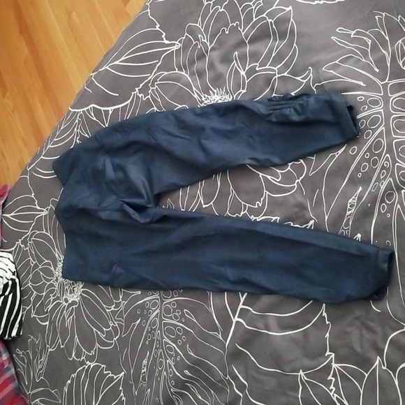 Zyia leggings bundle, size 6-8 - Picture 3 of 6